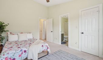 21180 HEDGEROW Ter, Ashburn, VA 20147