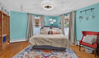 48 6th St, Bangor, ME 04401