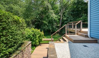 970 Cramton Ave NE, Ada, MI 49301