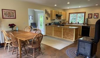 28 Greenleaf St, Brattleboro, VT 05301