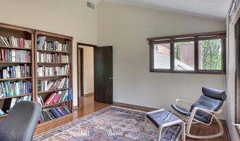 146 Algonquin Trl, Albrightsville, PA 18210