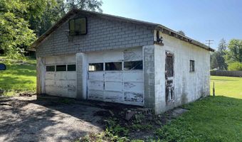 29 Main St, Albright, WV 26519