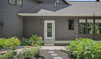 547 Roundtree Dr NE, Ada, MI 49301