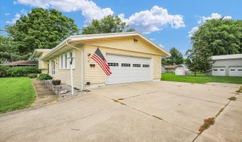 811 E ST RT 133 St, Arcola, IL 61910