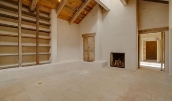 26 La Canada Rd, Arroyo Seco, NM 87514