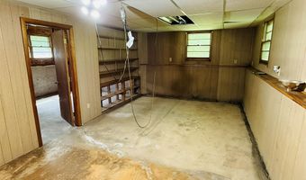 77 Griswold Dr, Rockingham, VT 05101