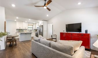 6 Bonhill Ln, Bella Vista, AR 72715