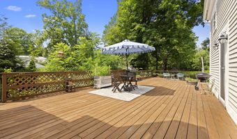 31 Canterbury Rd, Brooklyn, CT 06234