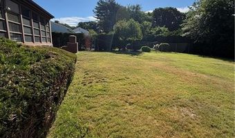 45 Pinewood Dr, North Providence, RI 02904