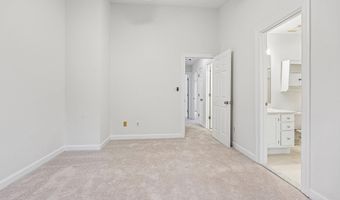 21208 HEDGEROW Ter, Ashburn, VA 20147