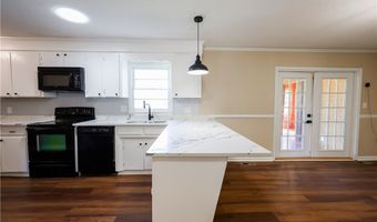 215 Scenic Cir, Boiling Springs, SC 29316
