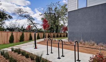 206 NW 9th St, Bentonville, AR 72712
