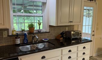 154 Perry Ln, Atmore, AL 36502