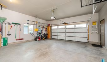2726 E Sunburst Dr, Brandon, SD 57005