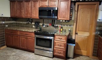 301 S 5th St, Thermopolis, WY 82443
