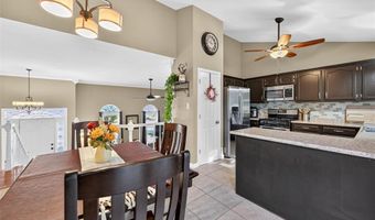 1452 Cedar Bluff Dr, Ballwin, MO 63021