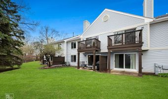 2696 S Embers Ln, Arlington Heights, IL 60005