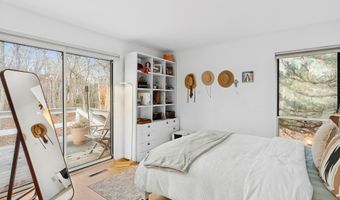 54 Fox Hunt, Amagansett, NY 11930