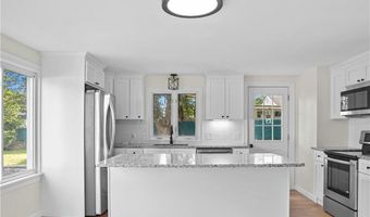 149 Yeoman Ave, Cranston, RI 02920