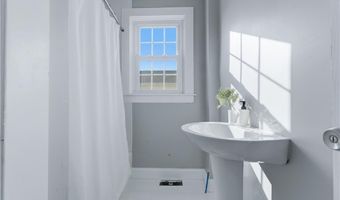 220 Vincent Ave, East Providence, RI 02914