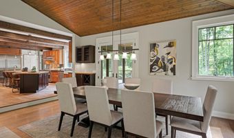 3867 Hawk Crest Rd, Ann Arbor, MI 48103