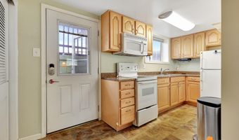 7813 Dover Ave, Anchorage, AK 99504