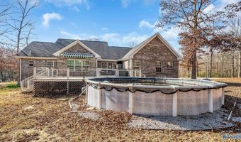 165 Creekside Ln SE, Arab, AL 35016