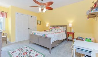 35 Fales Rd, Bristol, RI 02809