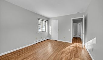 26 Essex Ct 26, Brookfield, CT 06804