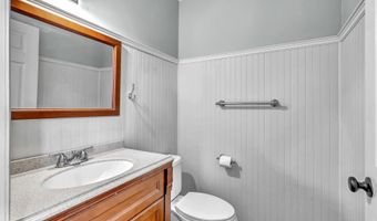 23 Sextant Dr, Barnegat, NJ 08005