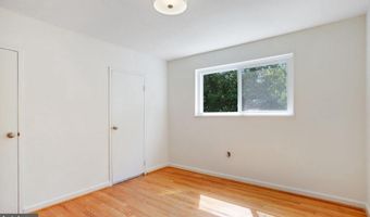 4516 GRETNA St, Bethesda, MD 20814