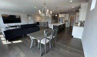 769 W Fairway Dr, Addison, IL 60101