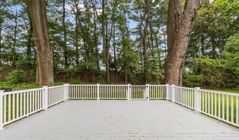 42 Pheasant Ridge Dr, Albany, NY 12211