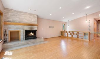 2006 11th Ave NE, Austin, MN 55912