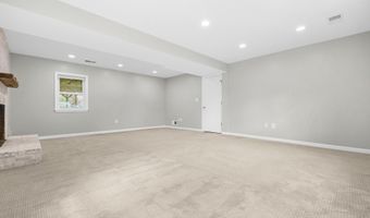 5915 LARPIN Ln, Alexandria, VA 22310