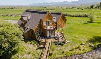 1225 Country Ln, Lamoille, NV 89828