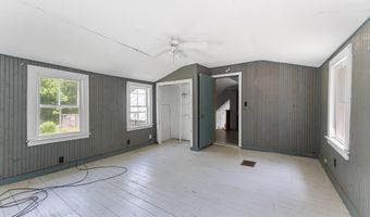499 Augusta Rd, Belgrade, ME 04917
