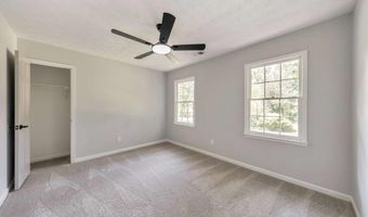 4929 Willow Crk, Woodstock, GA 30188