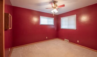 1074 N Main St, Akron, OH 44310