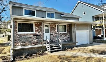 432 Edgewater Dr, Algonac, MI 48001