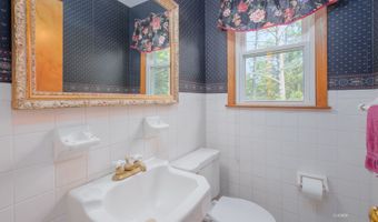 7 Robin Hill Ln, Athens, OH 45701