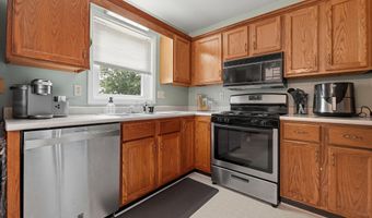 1414 Duesenberg Dr, Auburn, IN 46706