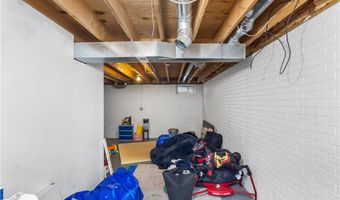 1318 Daly Rd, Ashtabula, OH 44004
