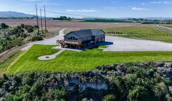 305 Snake River Dr, American Falls, ID 83211