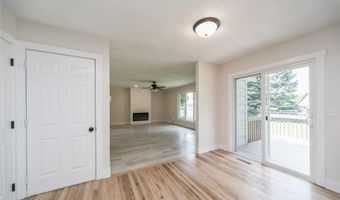 218 NE Mandy Ln, Ankeny, IA 50021