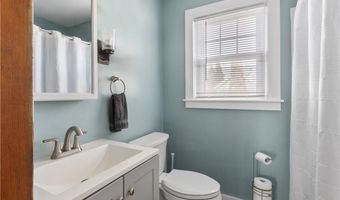 89 Sand Hill Cove Rd, Narragansett, RI 02882