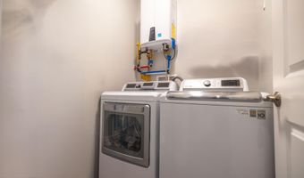 240 Fernwood Dr, Bayville, NJ 08721