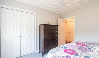 5 Sweet Corn Dr, Cranston, RI 02921