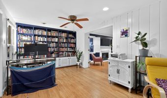 9302 W PARKHILL Dr, Bethesda, MD 20814