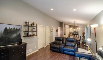 608 School St, Anoka, MN 55303